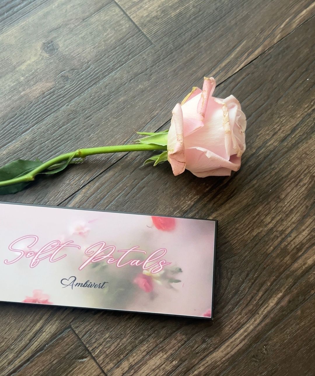Soft Petals Eyeshadow Palette