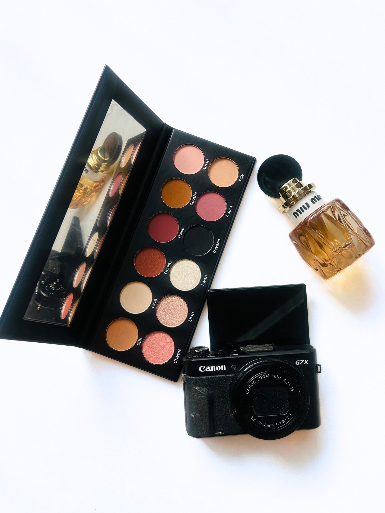 Soft Petals Eyeshadow Palette